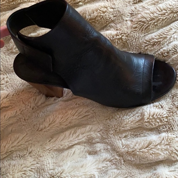 Vince Heels - Picture 6 of 7